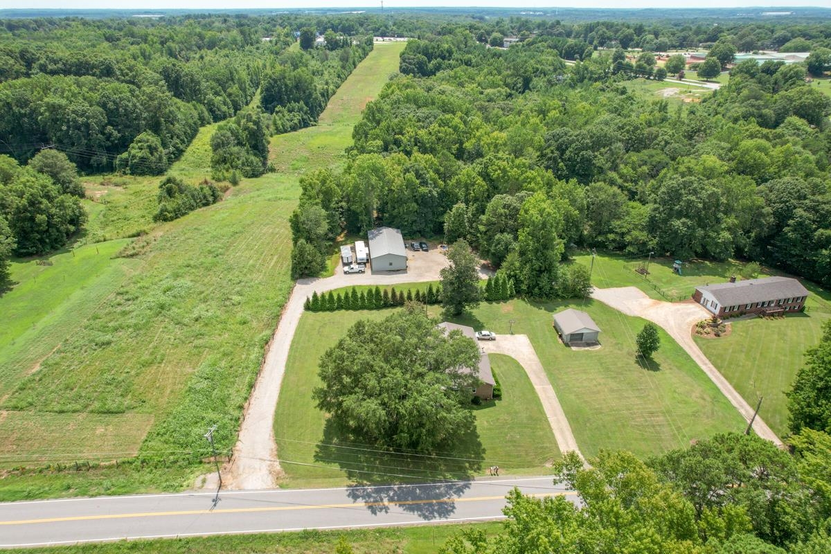 610 McAbee Road Roebuck, SC 29376 - Photo 3 of 35 Gallery Image 3