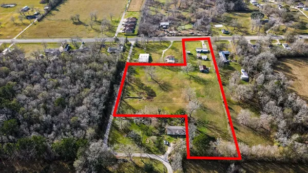 $325,000 | 10182 North Highway 146, Liberty, TX 77575