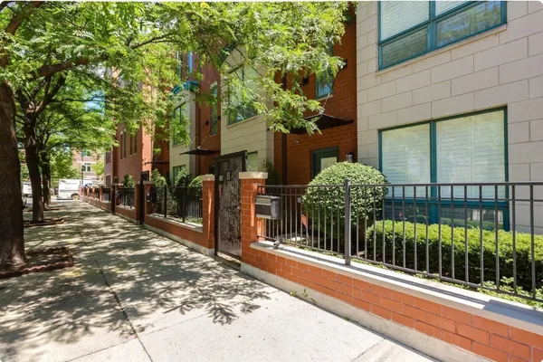 $7,500 | 111 South Aberdeen Street, Chicago, IL 60607