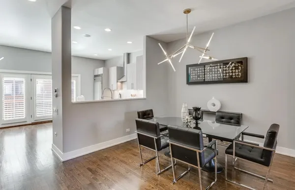 $7,500 | 111 South Aberdeen Street, Chicago, IL 60607