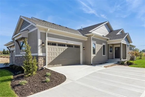 $574,950 | 11433 South Waterford Drive, Olathe, KS 66061