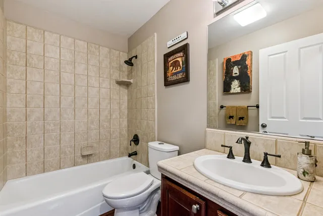 $935,000 | 10026 Nicolas Drive, Unit A, Truckee, CA 96161