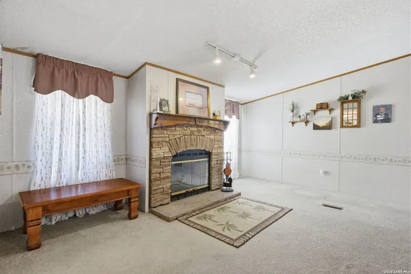 $295,000 | 708 Mesquite Street, Jourdanton, TX 78026