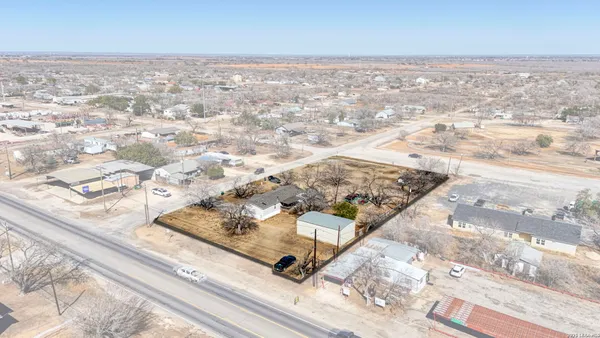 $295,000 | 708 Mesquite Street, Jourdanton, TX 78026