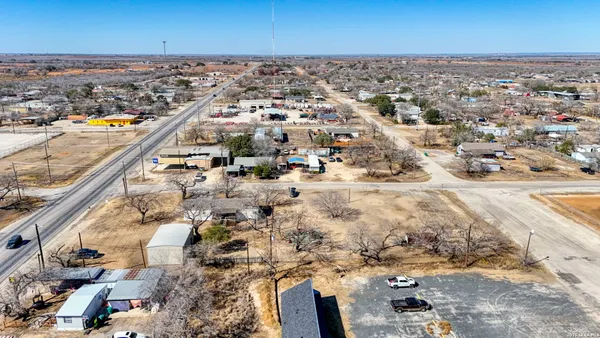 $295,000 | 708 Mesquite Street, Jourdanton, TX 78026