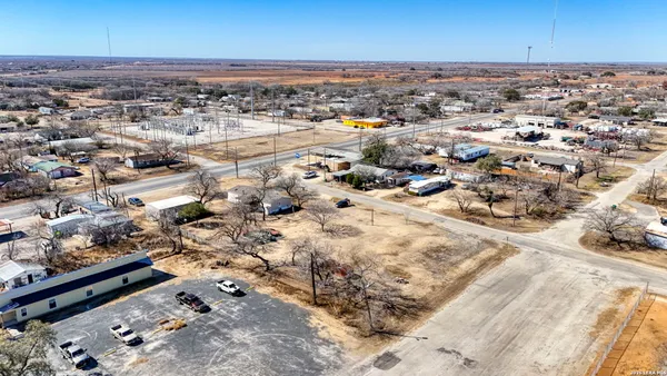 $295,000 | 708 Mesquite Street, Jourdanton, TX 78026