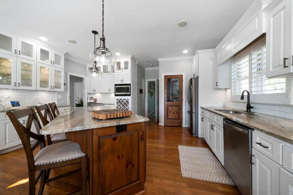 111 Warwick Way Rome, GA 30161 - Photo 17 of 46 a large kitchen with granite countertop lots of counter top space