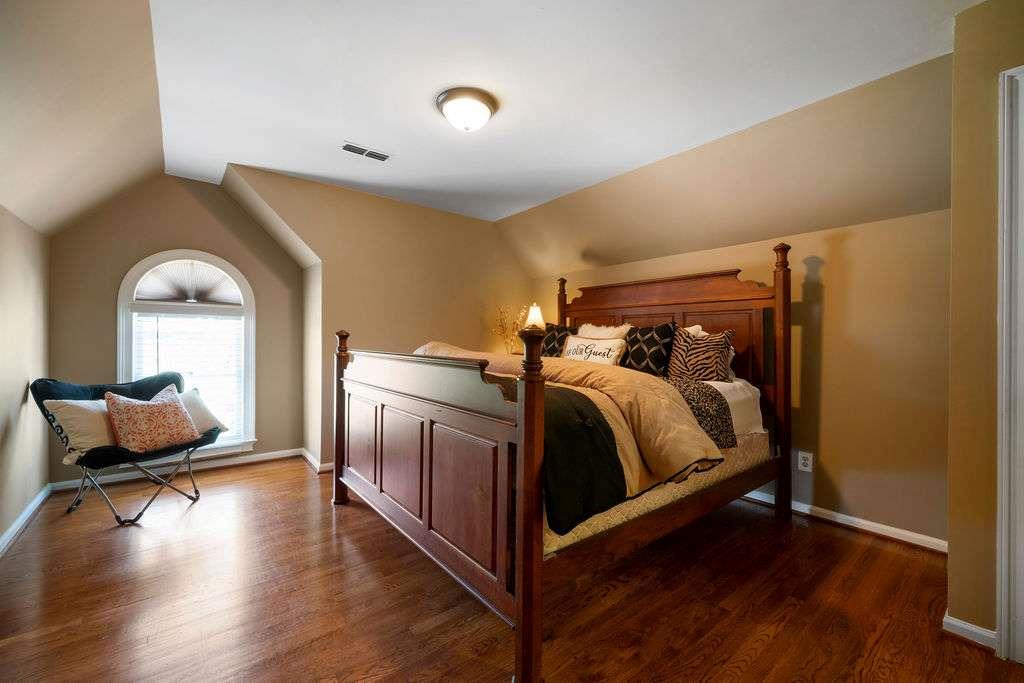 111 Warwick Way Rome, GA 30161 - Photo 27 of 46 a bed room with bed and window