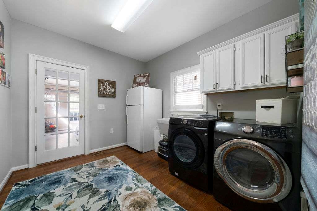 111 Warwick Way Rome, GA 30161 - Photo 28 of 46 a utility room with closet dryer and washer