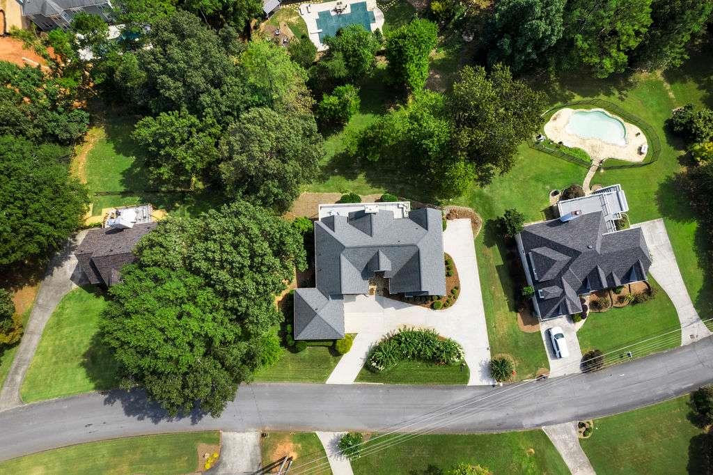 111 Warwick Way Rome, GA 30161 - Photo 44 of 46 an aerial view of a house with garden space and sitting area
