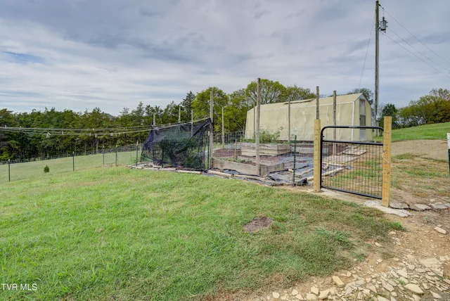 $347,000 | 438 North V F W Road, Bulls Gap, TN 37711