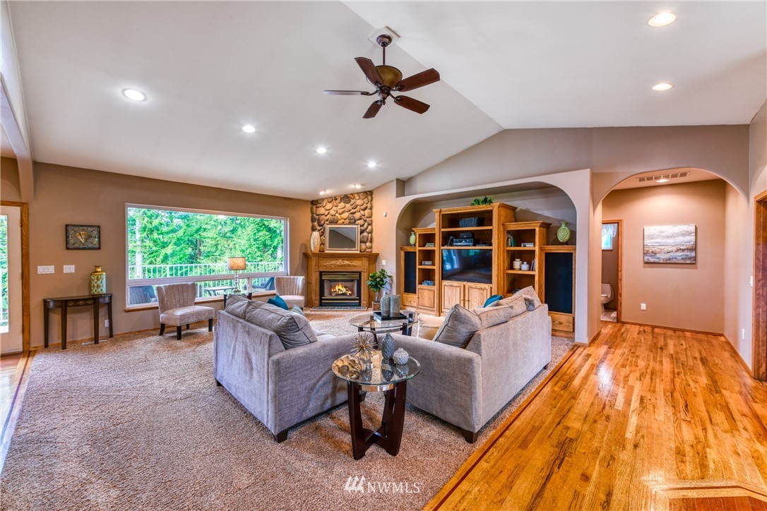 20903 Martin Road Mount Vernon, WA 98273 - Photo 3 of 25 Gallery Image 3