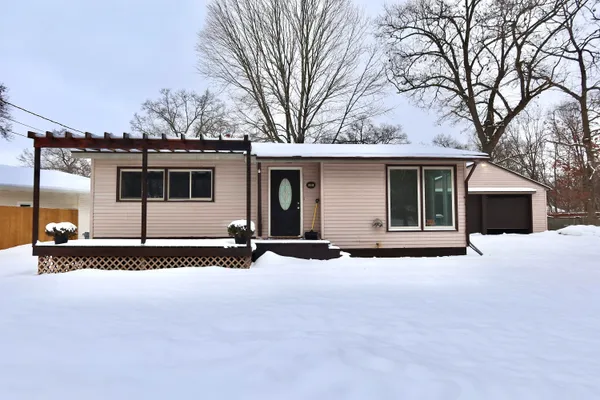 $174,999 | 310 North John Street, Decatur, MI 49045