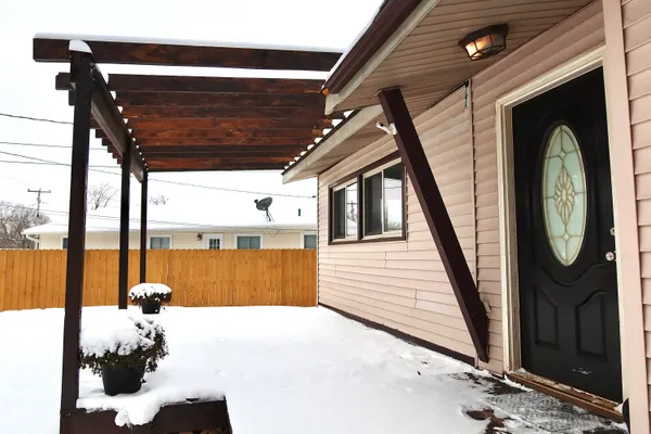 $174,999 | 310 North John Street, Decatur, MI 49045
