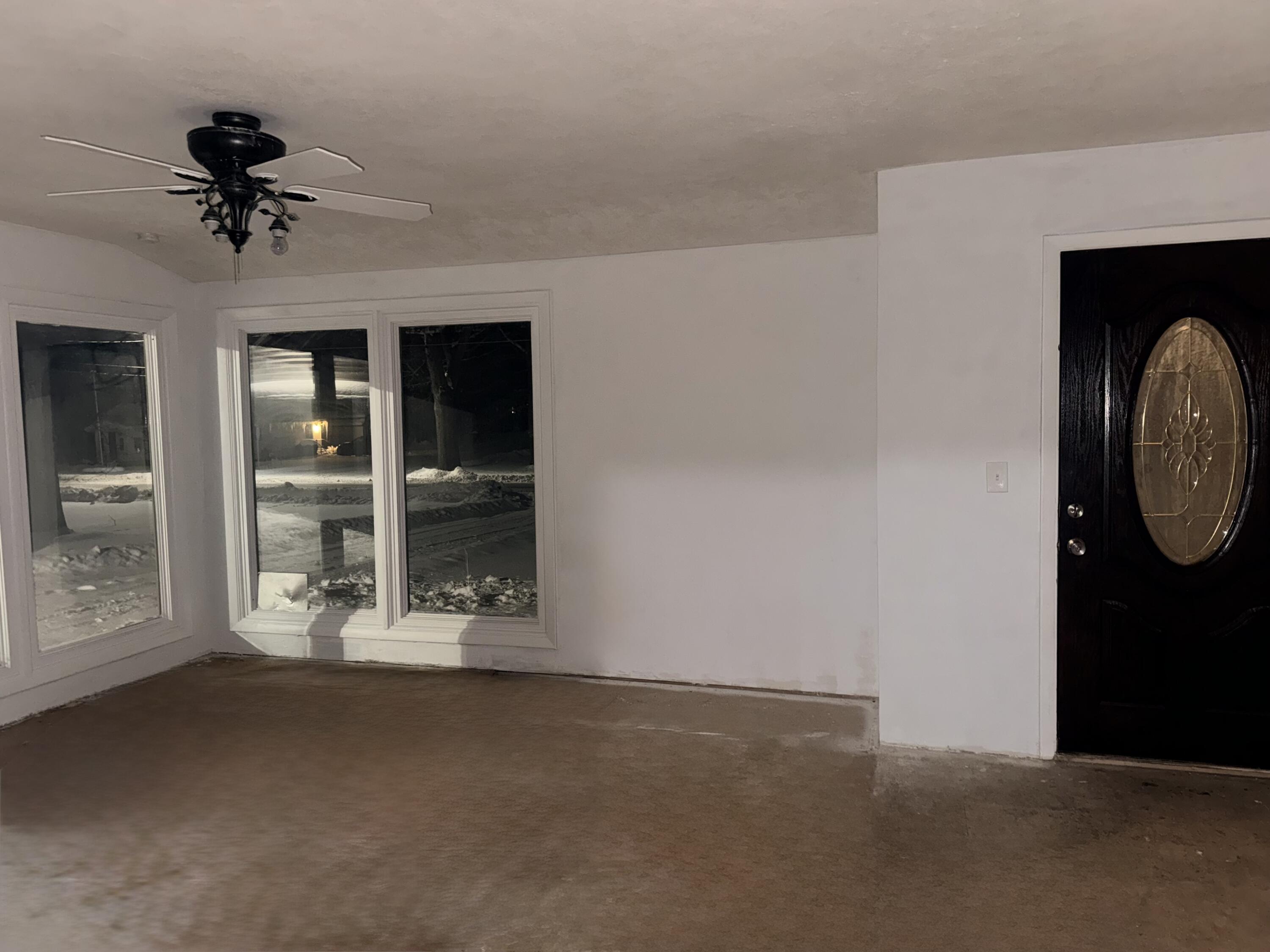 310 North John Street Decatur, MI 49045 - Photo 4 of 16 IMG_1174