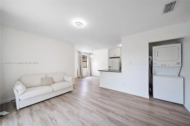 $2,300 | 485 Northwest 210th Street, Unit 206, Miami Gardens, FL 33169