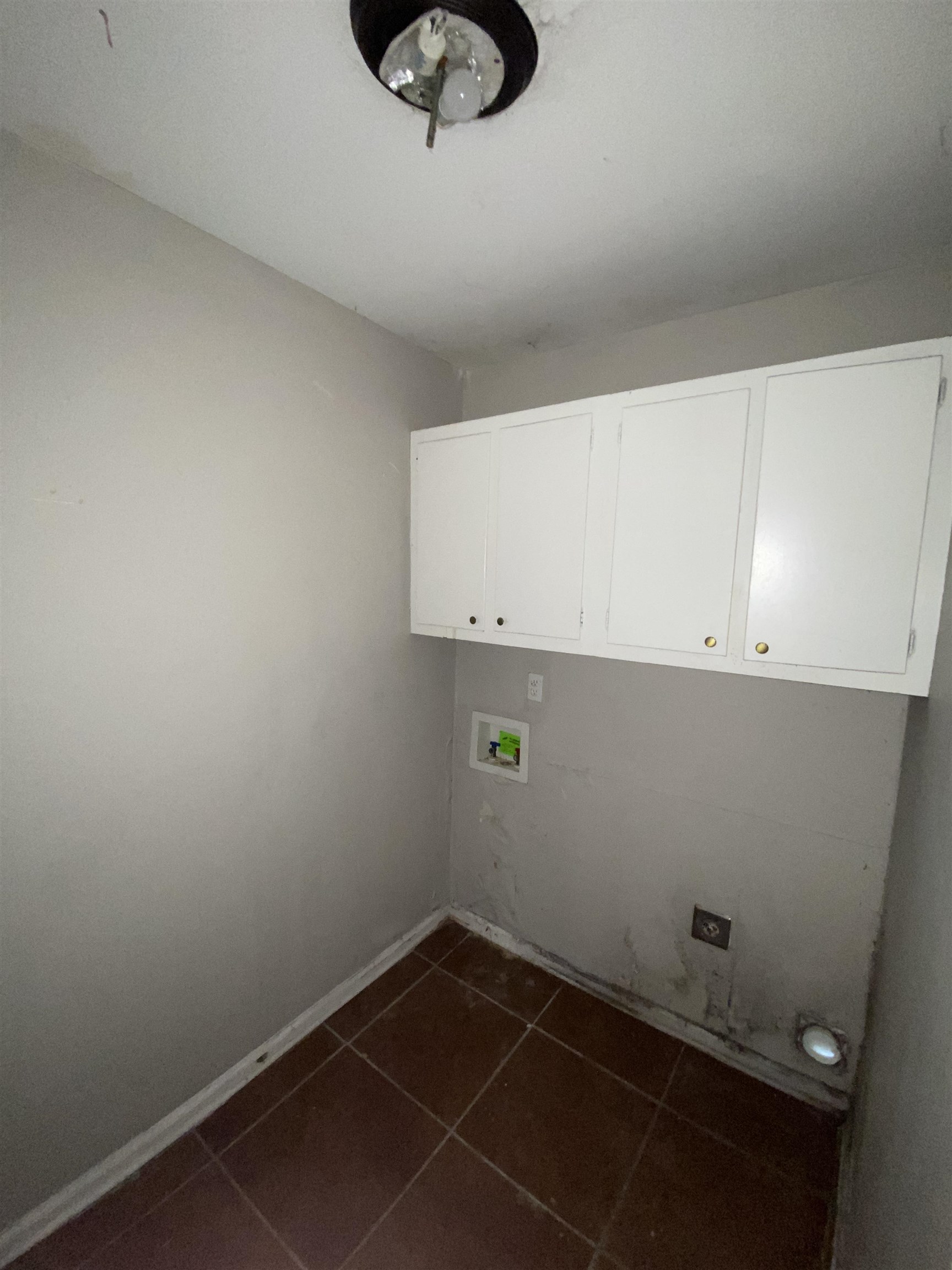4455 Riche Road Memphis, TN 38128 - Photo 12 of 19 a room with linen walk in closet