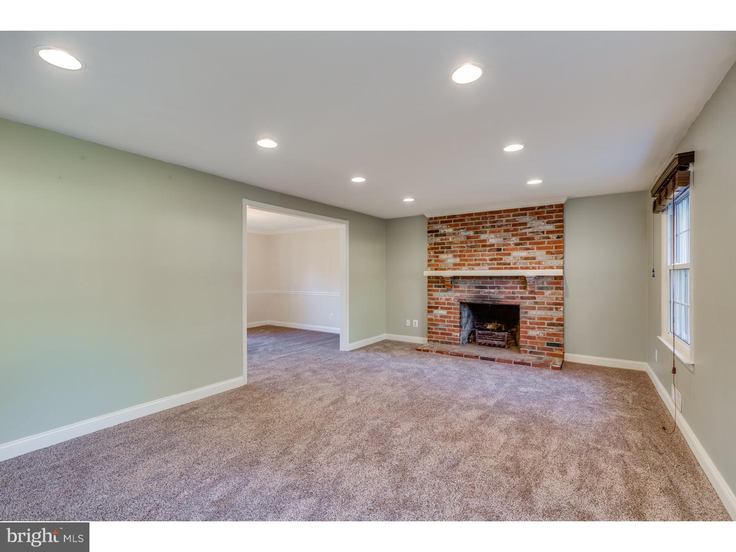 167 Pearl Croft Road Cherry Hill, NJ 08034 - Photo 13 of 22 Living Room