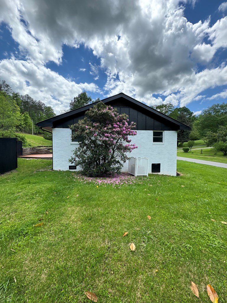 1112 Pleasant Valley Road Murphy, NC 28906 - Photo 5 of 51