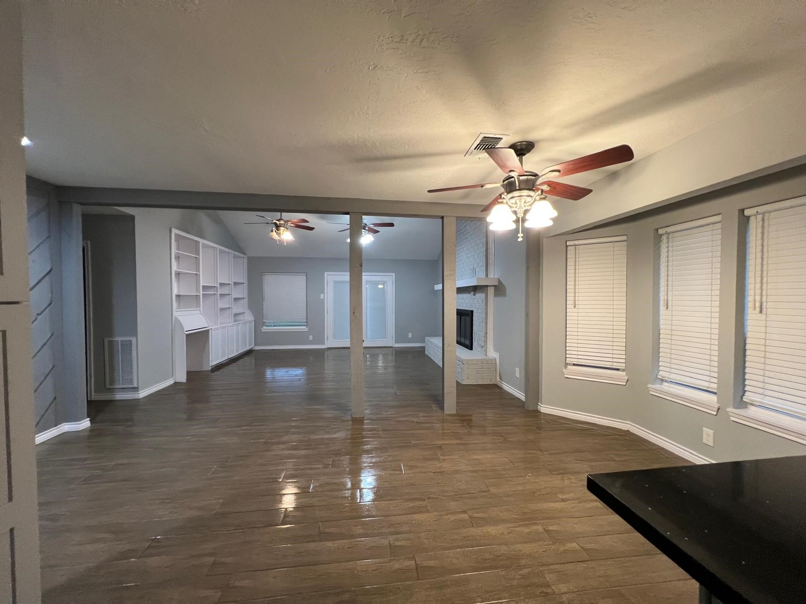 807 Shell Avenue Cleveland, TX 77327 - Photo 3 of 22 Gallery Image 3