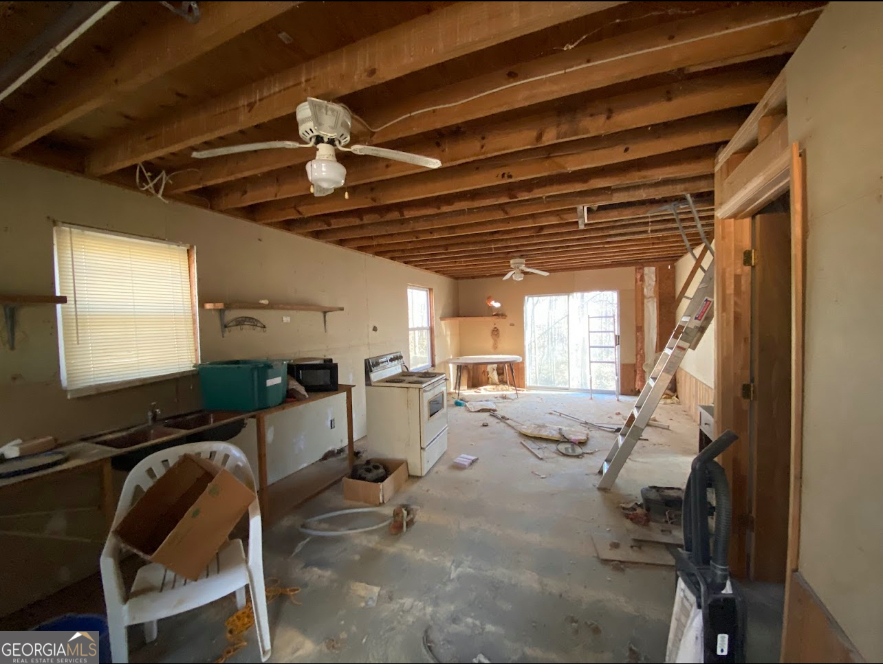 671 Lakeshore Road Martin, GA 30557 - Photo 7 of 12