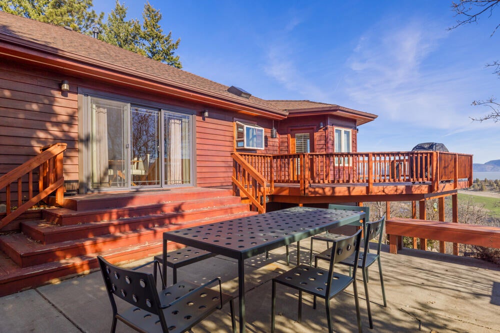 11147 Kestrel Road Klamath Falls, OR 97601 - Photo 41 of 66 Enjoy the raised deck or the main level patio.
