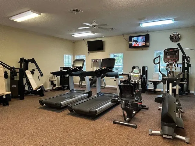 $1,800 | 10000 Southwest 52nd Avenue, Unit Z154, Gainesville, FL 32608