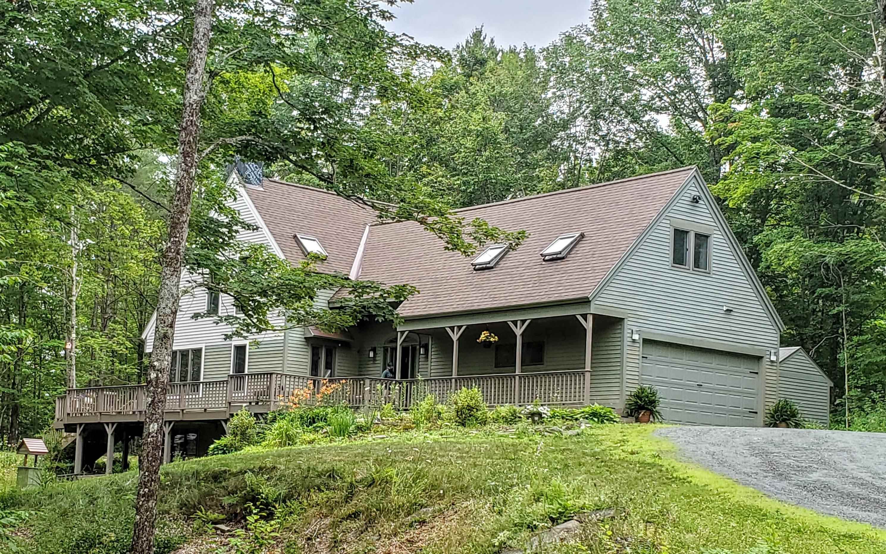 74 Redfield Proctor Road Hartford, VT 05059 - Photo 3 of 27 Gallery Image 3