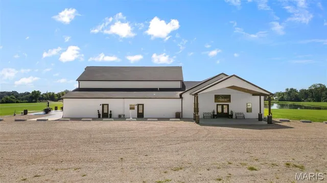 $3,400,000 | 18191 State Hwy M, Marble Hill, MO 63764