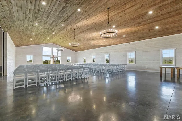 $3,400,000 | 18191 State Hwy M, Marble Hill, MO 63764