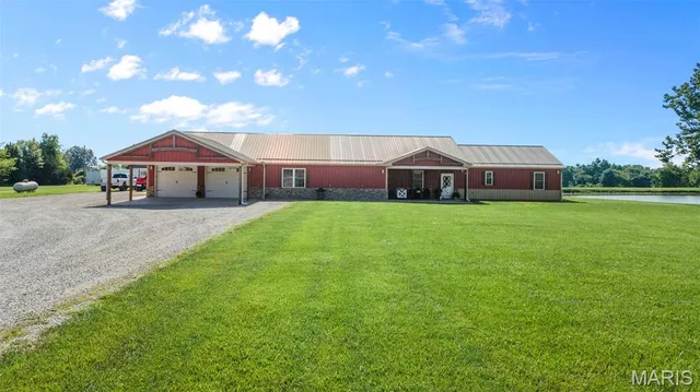 $1,825,000 | 18191 State Hwy M, Marble Hill, MO 63764