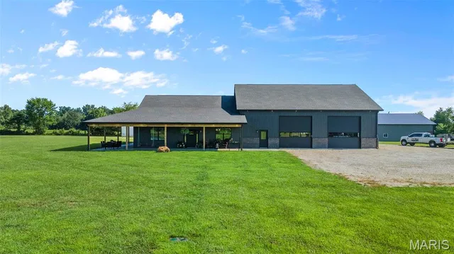 $3,400,000 | 18191 State Hwy M, Marble Hill, MO 63764