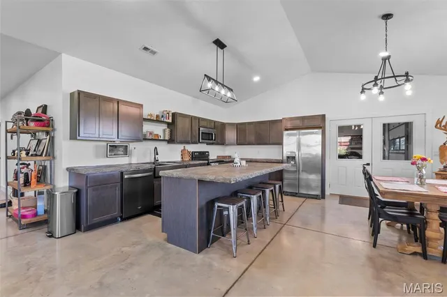 $3,400,000 | 18191 State Hwy M, Marble Hill, MO 63764