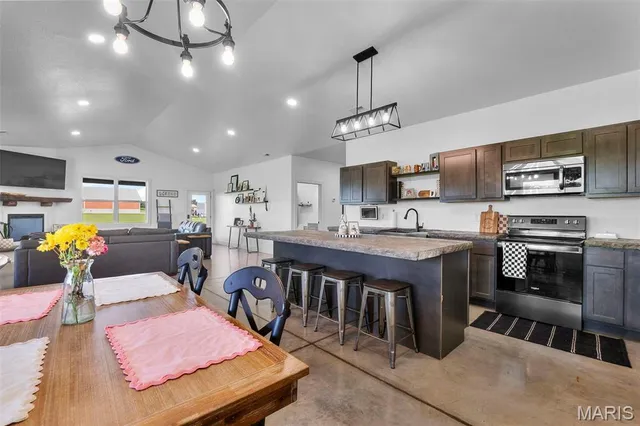 $3,400,000 | 18191 State Hwy M, Marble Hill, MO 63764