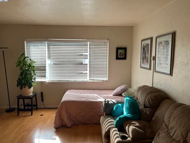 $830,000 | 10926 Bancroft Avenue, Oakland, CA 94603