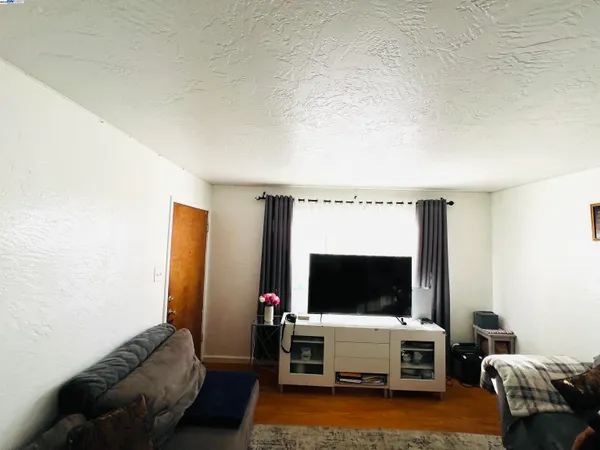 $830,000 | 10926 Bancroft Avenue, Oakland, CA 94603