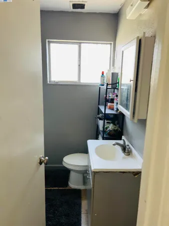 $830,000 | 10926 Bancroft Avenue, Oakland, CA 94603