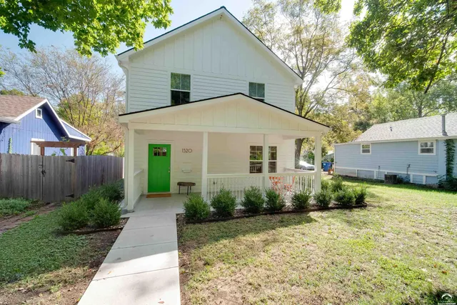 $535,000 | 1320 Pennsylvania Street, Unit APARTMENT ABOVE GARAGE, Lawrence, KS 66044