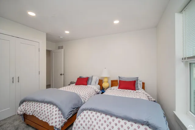 $535,000 | 1320 Pennsylvania Street, Unit APARTMENT ABOVE GARAGE, Lawrence, KS 66044