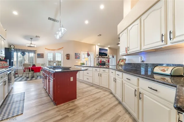 $1,150,000 | 396 East Country Club Drive, Henderson, NV 89015