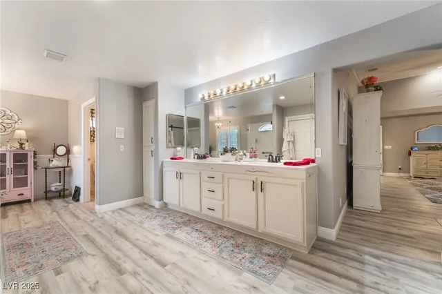 $1,150,000 | 396 East Country Club Drive, Henderson, NV 89015