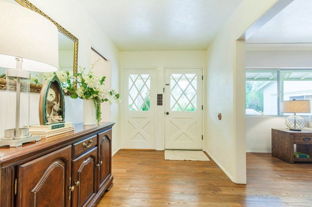 1900 Winrow Road El Cajon, CA 92021 - Photo 4 of 25 Bright, Light and spacious front door Entry