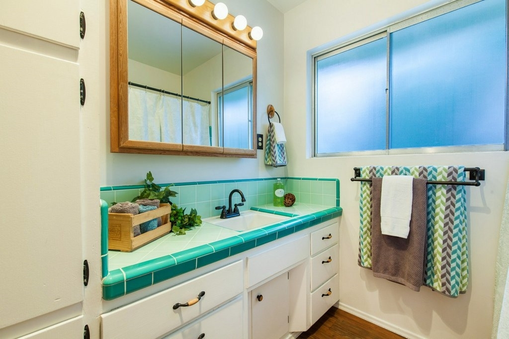1900 Winrow Road El Cajon, CA 92021 - Photo 7 of 25 One of two master suite bathrooms