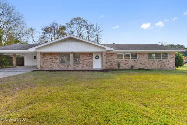 $237,000 | 13013 Cambridge Boulevard, Ocean Springs, MS 39564
