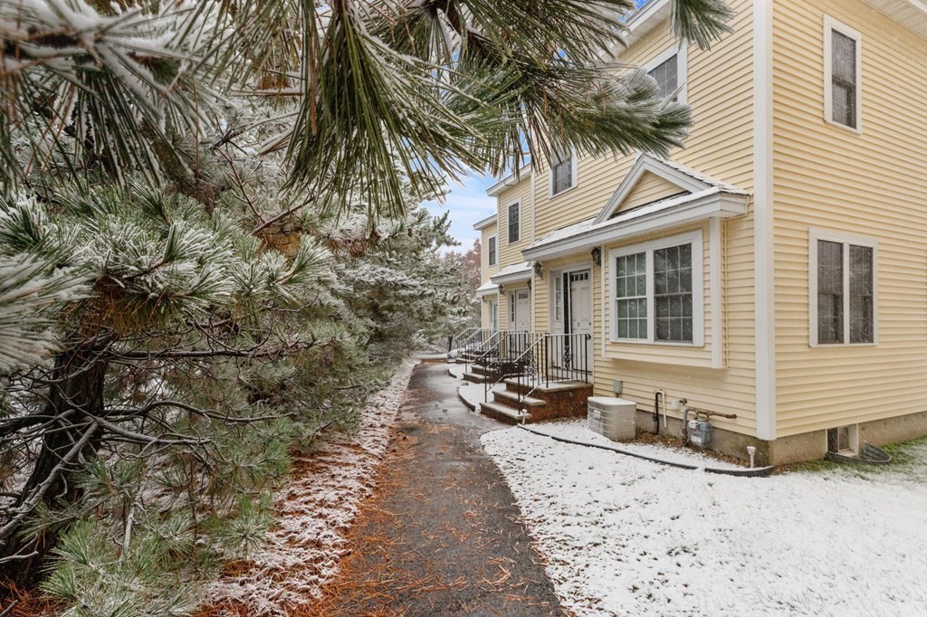 182 North Shore Road, Unit 8 Revere, MA 02151 - Photo 1 of 20 Gallery Image 1