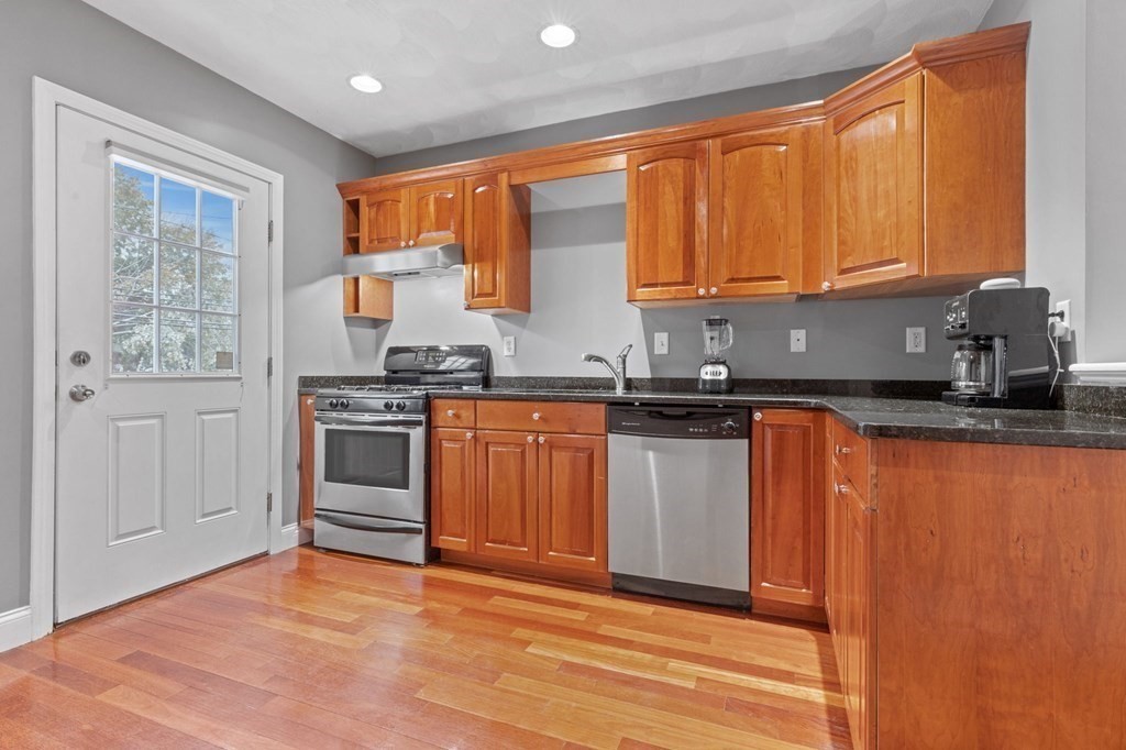 182 North Shore Road, Unit 8 Revere, MA 02151 - Photo 4 of 20 Gallery Image 4