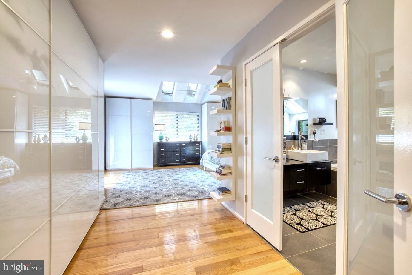 2122 South Bay Lane Reston, VA 20191 - Photo 16 of 41 The entrance to the main level master suite