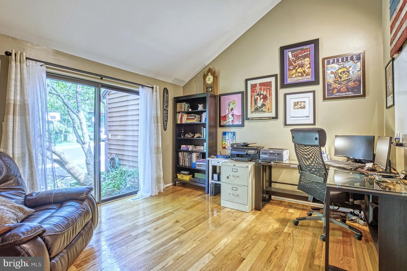 2122 South Bay Lane Reston, VA 20191 - Photo 24 of 41 Third bedroom, currently shown as home office