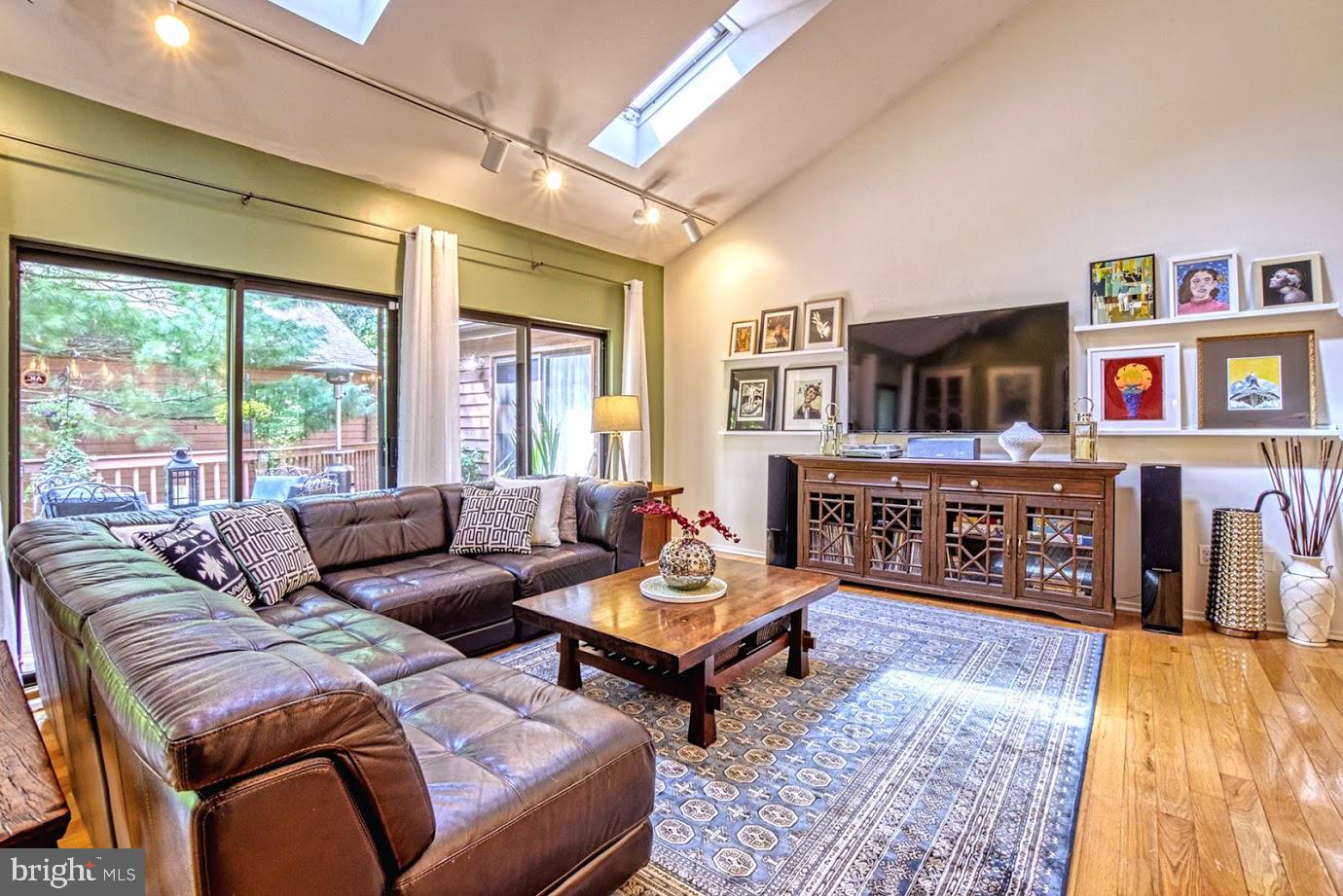 2122 South Bay Lane Reston, VA 20191 - Photo 5 of 41 Soaring ceilings and skylights