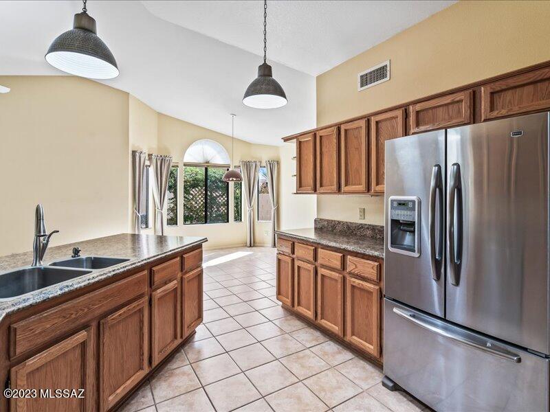 36954 South Highland Ridge Drive Tucson, AZ 85739 - Photo 9 of 31
